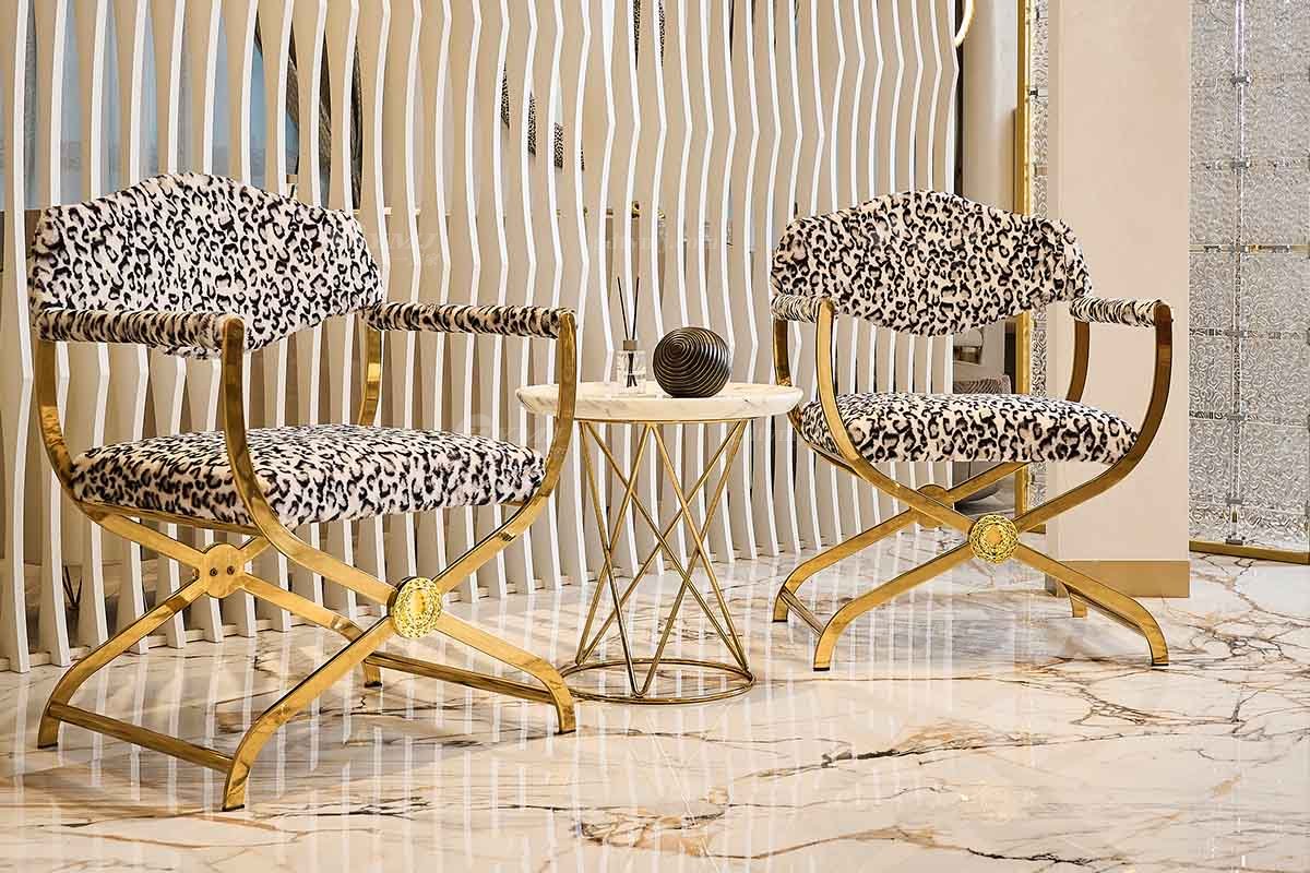 意式輕奢家具高端別墅會(huì)所大宅家用高級(jí)鈦金屬休閑椅FB122H41場(chǎng)景（1）