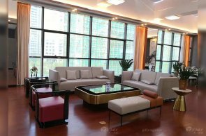 珠海崇峰一號(hào)現(xiàn)代高檔輕奢樣板間家具、軟裝飾品工程項(xiàng)目案例！